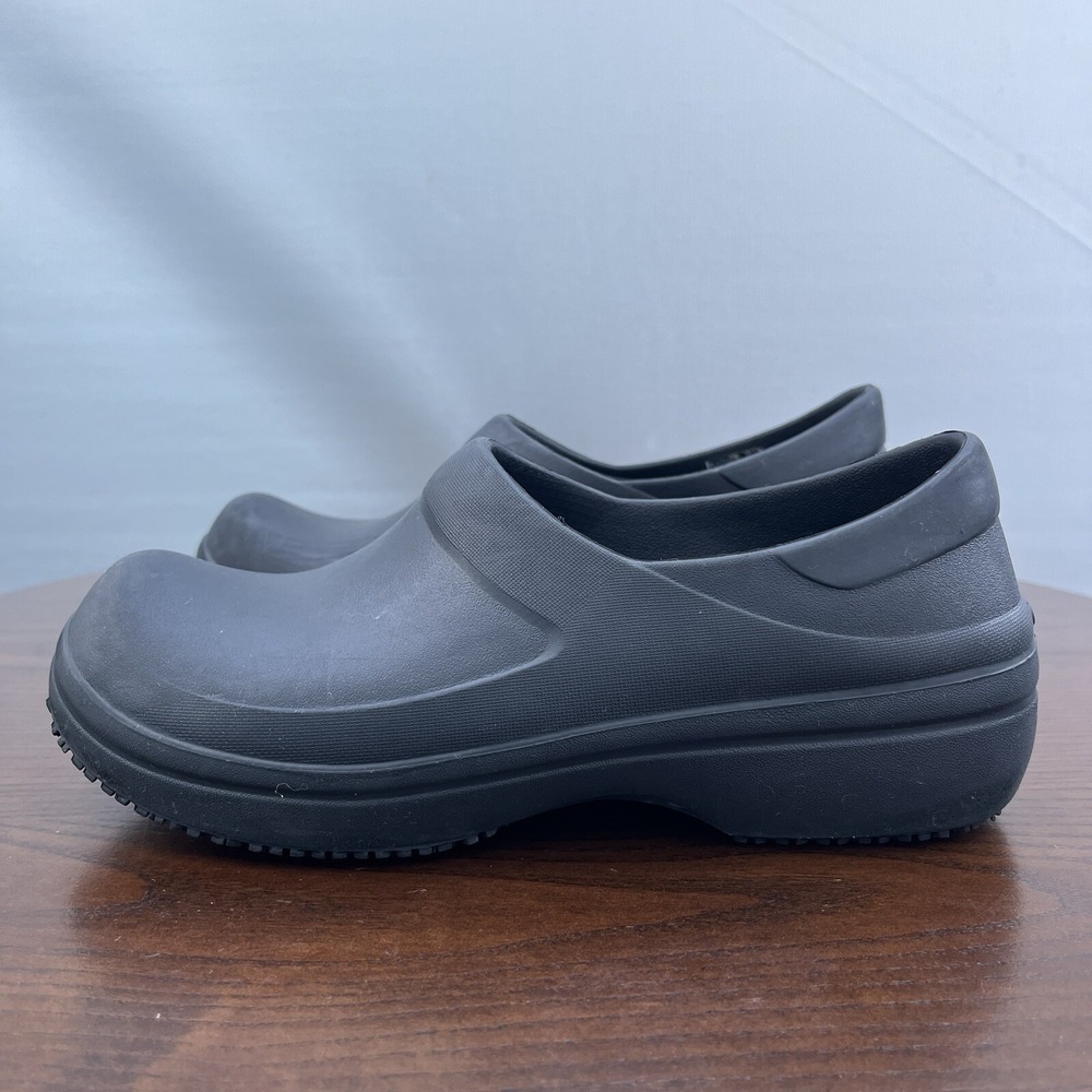 Crocs Neria Pro II Shoe Women's Size 8 Black Clog Comfort Slip On Slip Resistant